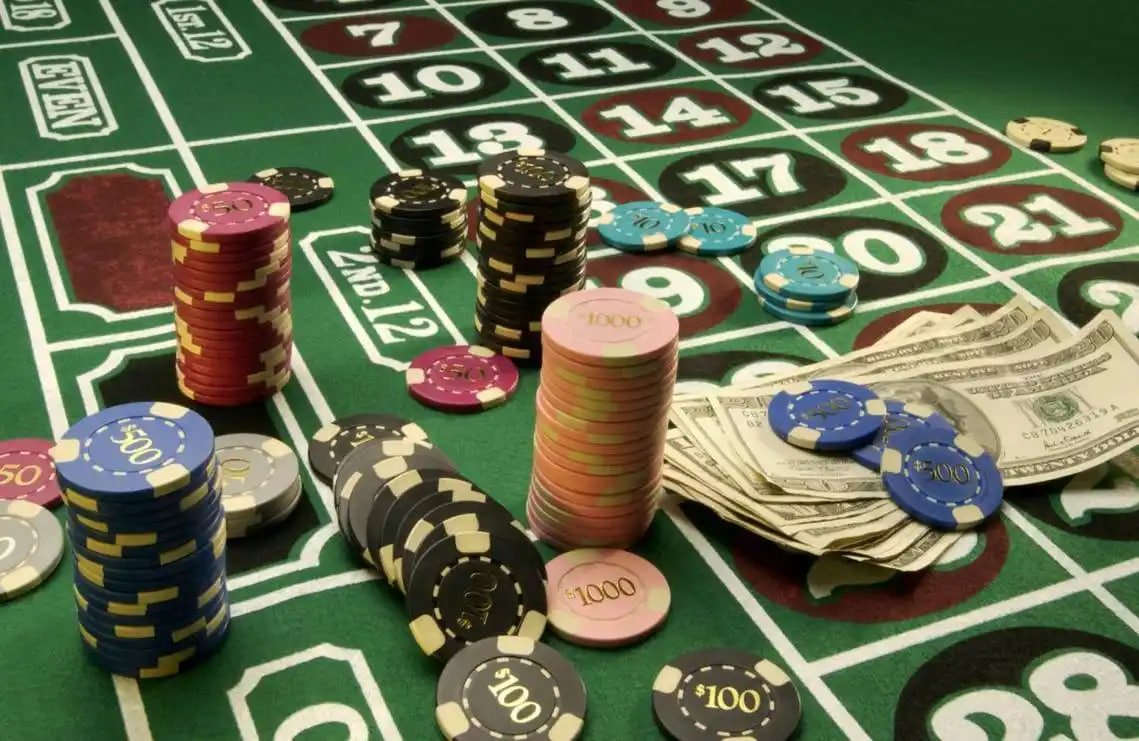 slot game bonus feature trigger and free spin mechanics